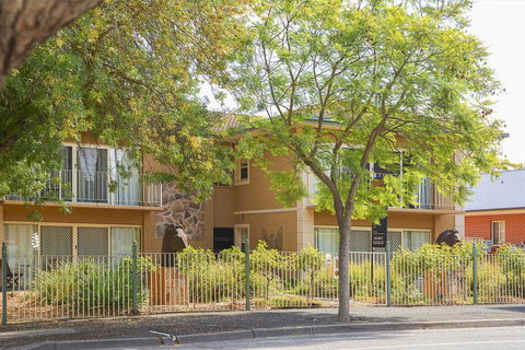 Angaston Mews - Accommodation Broadbeach 0