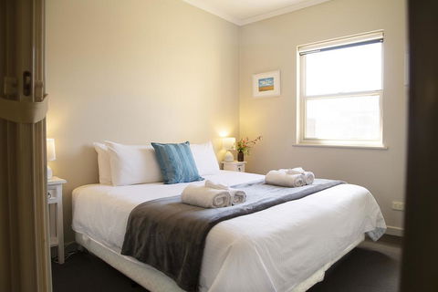 Angaston Mews - Accommodation Broadbeach 3