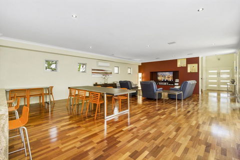 ANGOURIE HOUSE - SALT VILLAGE - Accommodation Broadbeach 3