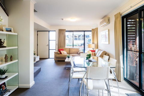 Apartment 46 - Accommodation Broadbeach 1