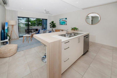 Apartment Close To The City Life On Lake 3 - Accommodation Broadbeach 3