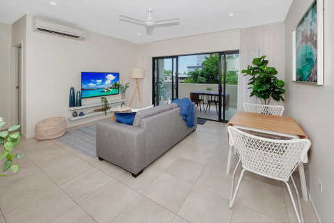 Apartment Close To The City Life On Lake 3 - Accommodation Broadbeach 2
