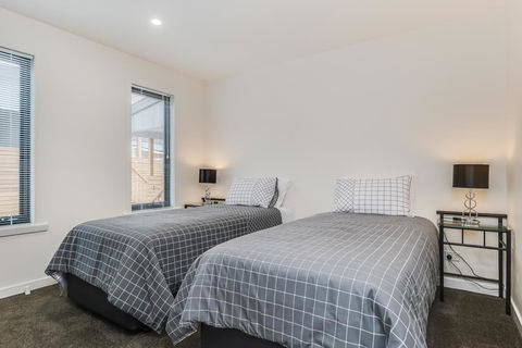 Apartments On Fraser Bicheno - Accommodation Broadbeach 3