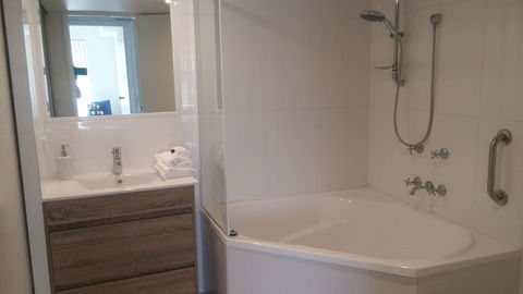 Apollo Luxury Apartments - Accommodation Broadbeach 1