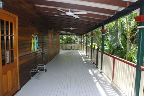 Appian Beach House - Accommodation Broadbeach 1