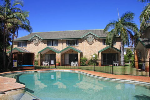 Aqua Villa Holiday Apartments - Accommodation Broadbeach 3