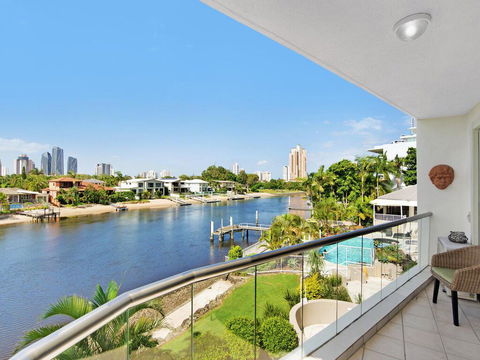 Arc Resort Stunning 3 Bedroom In Broadbeach - Accommodation Broadbeach 2