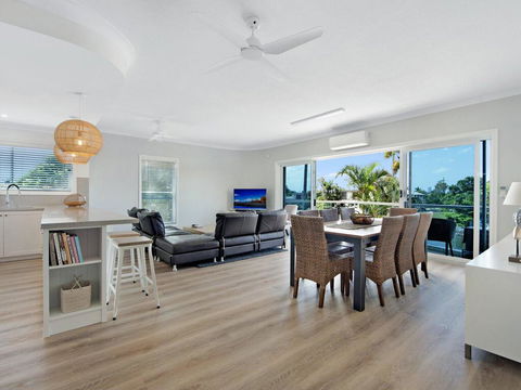 Arc Resort Stunning 3 Bedroom In Broadbeach - Accommodation Broadbeach 3