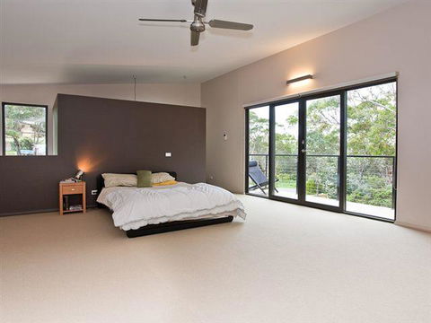 Architecturally Designed Beach House - Accommodation Broadbeach 2