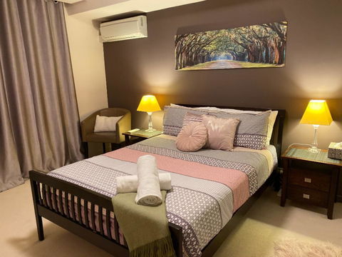 ARENA RESORT STYLE EXEC FREE NETFLIX WIFI WINE - Accommodation Broadbeach 3