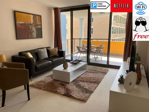 ARENA RESORT STYLE EXEC FREE NETFLIX WIFI WINE - Accommodation Broadbeach 0