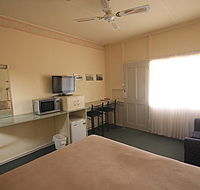 Aromet Motor Inn - Accommodation Broadbeach