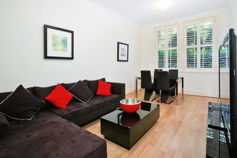 Art Deco In The Cul-de-Sac - Spacious Executive 1BR Potts Point Apartment In Quiet Cul-de-Sac - Accommodation Broadbeach 0
