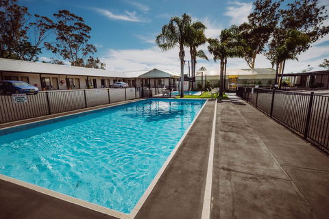 Artesian Spa Motel - Accommodation Broadbeach 3