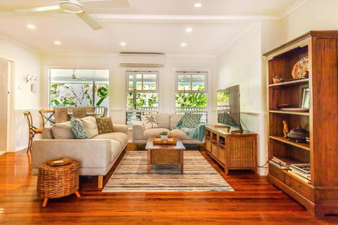 Malawi House - Accommodation Broadbeach 3