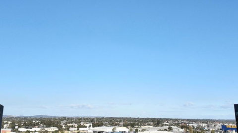 M-city Apartment - Executive Twin King Ensuites - Fully Equipped - Free Parking, Fast Wifi, Smart TV, Netflix, Complementary Drinks & Amenities - M-city Shopping Centre Clayton 3168 - Accommodation Broadbeach 1