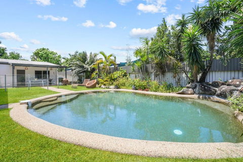 Ma.ple Haven At Holloways - Accommodation Broadbeach 0