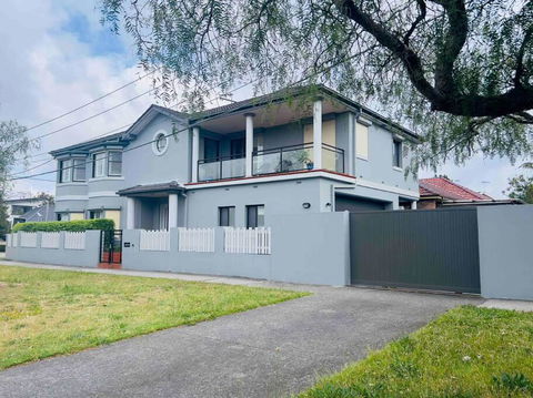 Maroubra Gem Close To Everything Sleep 16 - Accommodation Broadbeach 0