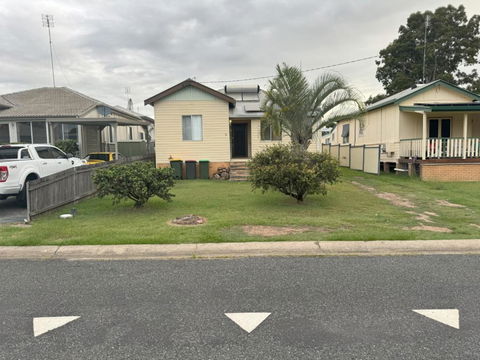Massive 3 Bedroom Home With Backyard - Accommodation Broadbeach 3