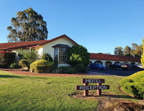 McNevins Warwick Motel - Accommodation Broadbeach 0