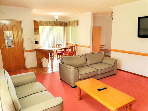 McNevins Warwick Motel - Accommodation Broadbeach 3