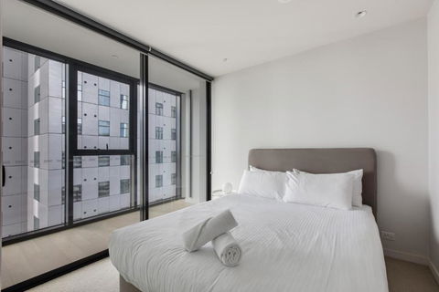 Modern Nomads Suites With Amazing View Near QV Market & Station - Accommodation Broadbeach 3