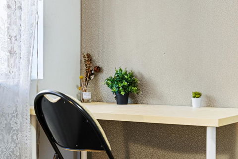 Modern Private Single Room - Centrally Located At Liverpool - Shared Bathroom - Accommodation Broadbeach 2