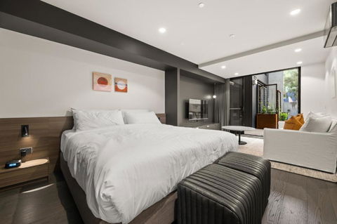 Modern Studio With BBQ Area - Accommodation Broadbeach 1