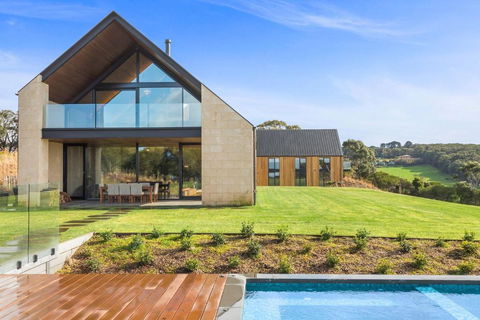 Montana Ranch - Accommodation Broadbeach 0