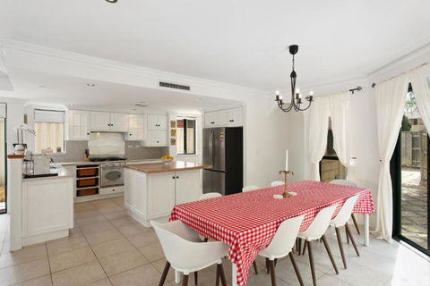 Newly Renovated Home Steps From Sorrento Beach - Accommodation Broadbeach 3