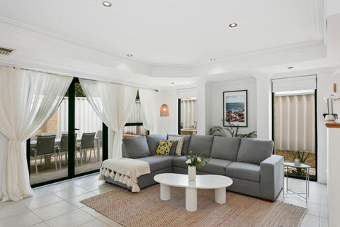 Newly Renovated Home Steps From Sorrento Beach - Accommodation Broadbeach 0