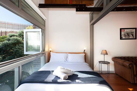 New York Warehouse By Sydney Dreams - Accommodation Broadbeach 3