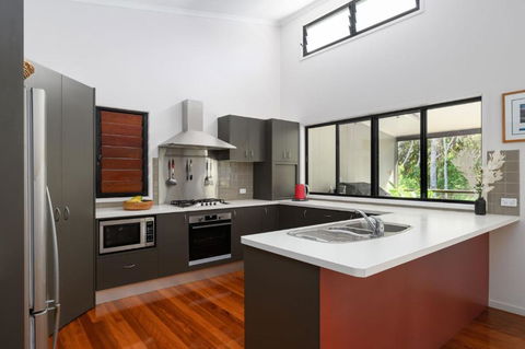 Naiad 19 - Accommodation Broadbeach 2
