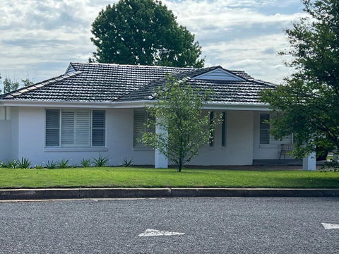 Narrandera Retreat - Accommodation Broadbeach 0