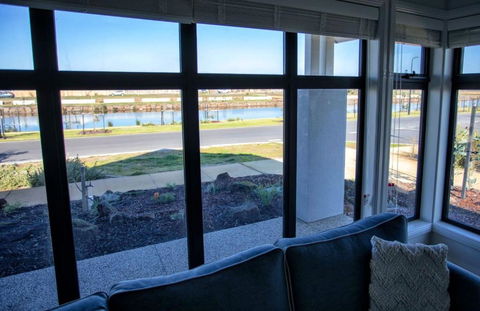 NAUTILUS - Accommodation Broadbeach 3