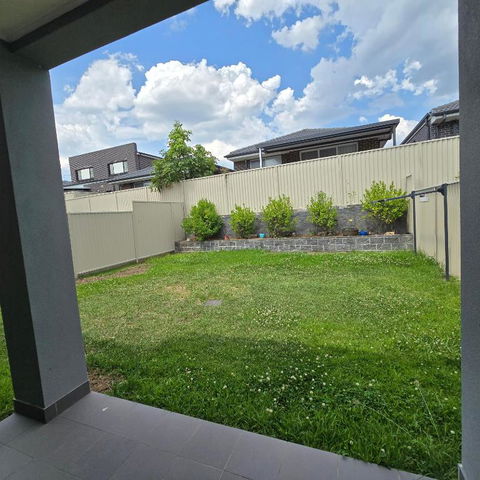 New 5x Bedroom The Ponds House - Accommodation Broadbeach 1