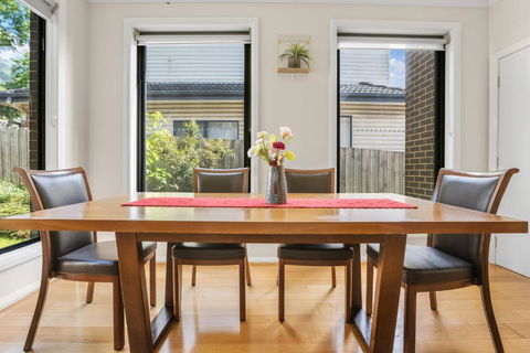 New Comfort House Near Box Hill - Accommodation Broadbeach 3