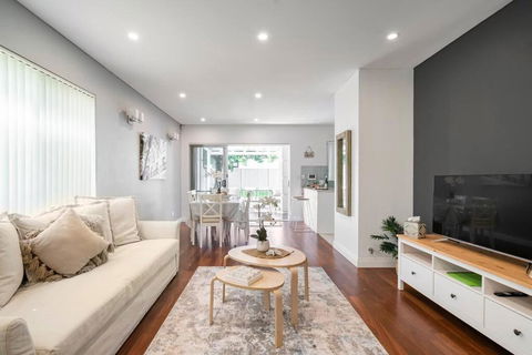 NEW Furnish, 3 Min SYD Airport, 1 Min Walk Beach - Accommodation Broadbeach 3