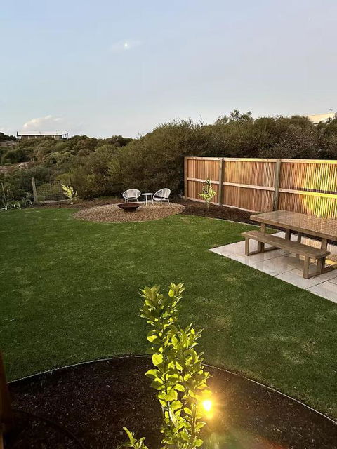 NEW Magpie Sands - 3 Bedroom Home - Downstairs Only, 1 Min Walk To Aldinga Beach - Accommodation Broadbeach 0