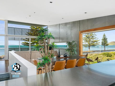New York Loft Style Esplanade Retreat - Accommodation Broadbeach 1
