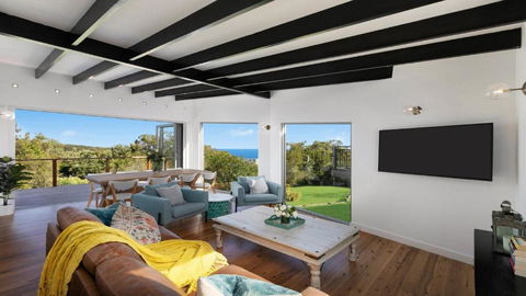 Newly Furnished, With Ocean Views - Accommodation Broadbeach 3