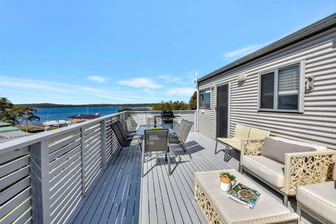 New Property Seabreeze Bungalow - Lakeview Sunset Delight At Sunshine On Lake Macquarie - Accommodation Broadbeach 1