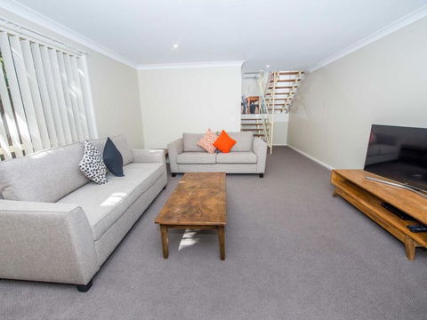 Nelson Bay Ocean Jewel - Accommodation Broadbeach 2