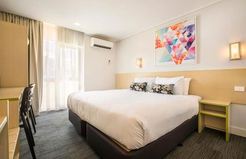 Nightcap At Coolaroo Hotel - Accommodation Broadbeach 0