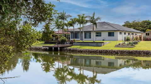 Newport Retreat - Accommodation Broadbeach 0