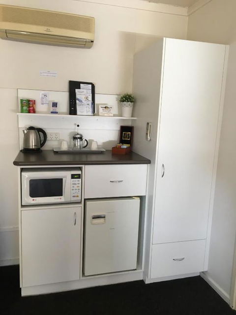 Nicholas Royal Motel - No Pets Allowed - Accommodation Broadbeach 2