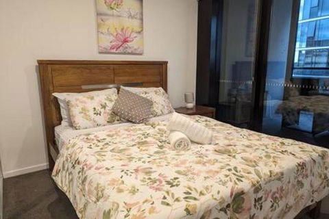 Nights On The Ninth Floor At Woden - Accommodation Broadbeach 0