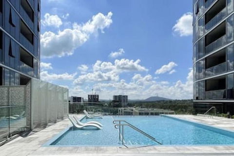 Nights On The Ninth Floor At Woden - Accommodation Broadbeach 3