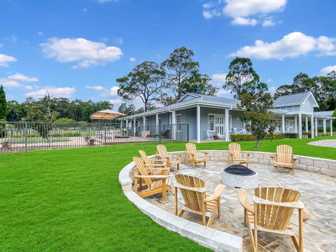 Nine Hunters - Accommodation Broadbeach 0