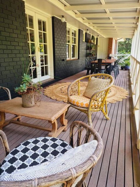 Noonan House, 5 Bedrooms. Hop & Skip To Town - Accommodation Broadbeach 0